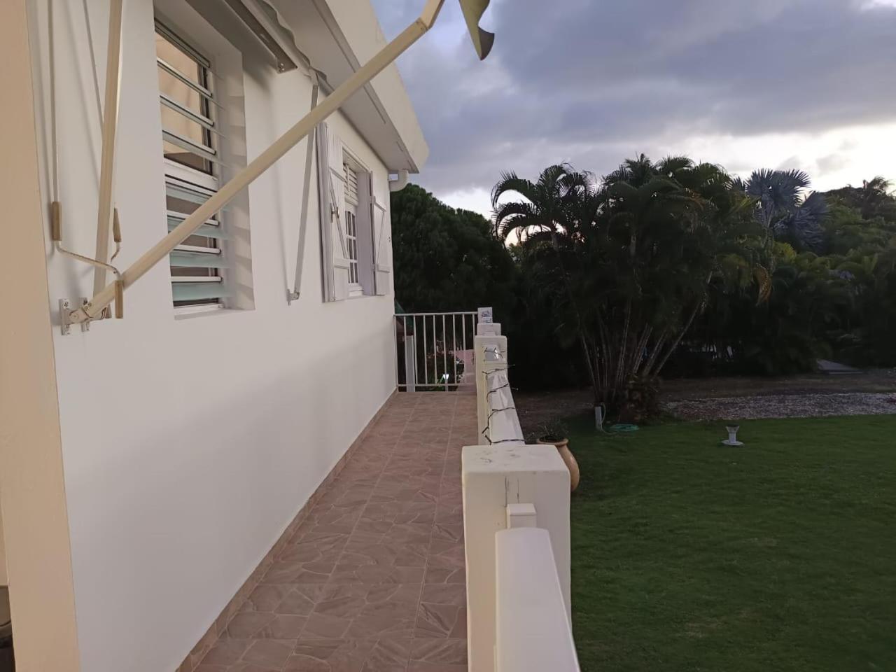 L'Aseta Paradise Grand-Bourg  Exterior photo