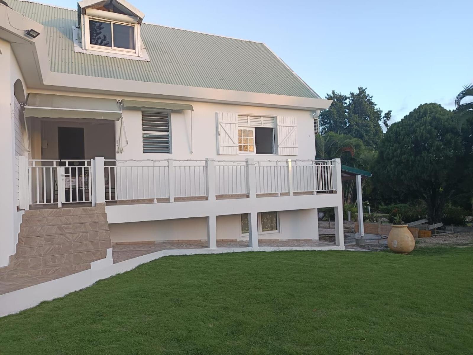 L'Aseta Paradise Grand-Bourg  Exterior photo