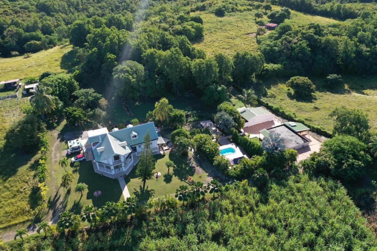 L'Aseta Paradise Grand-Bourg  Exterior photo